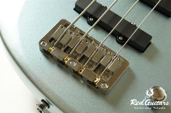 IGB-STD - Metallic Ice Blue
